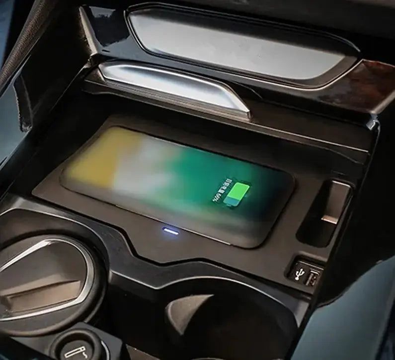 Trådløs lader for BMW X3 X4 G01 G02 (2018-2020) - Lyshelten.no